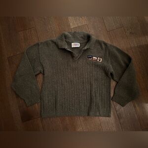 Boys vintage northern getaway Sweater size large‎